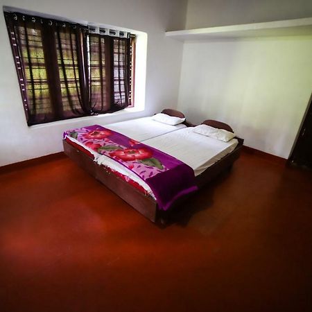 Misty Valley Hill Resorts Nelliyampathy Esterno foto